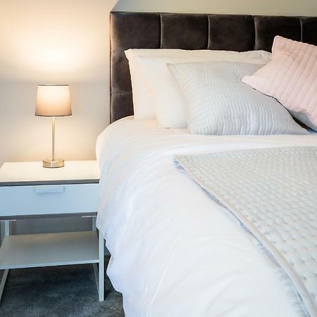 Luxury Quayside Apartment นิวคาสเซิล อะพอน ไทน์ ภายนอก รูปภาพ