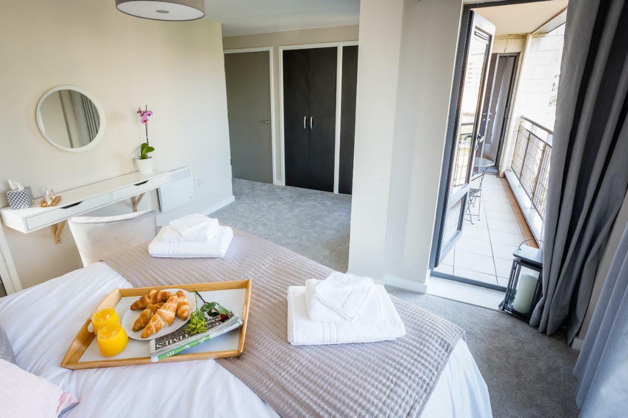 Luxury Quayside Apartment นิวคาสเซิล อะพอน ไทน์ ภายนอก รูปภาพ