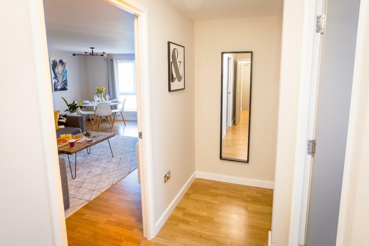 Luxury Quayside Apartment นิวคาสเซิล อะพอน ไทน์ ภายนอก รูปภาพ
